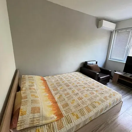 Apartment Sergeev Flat - 2 People - Chataldja Warna