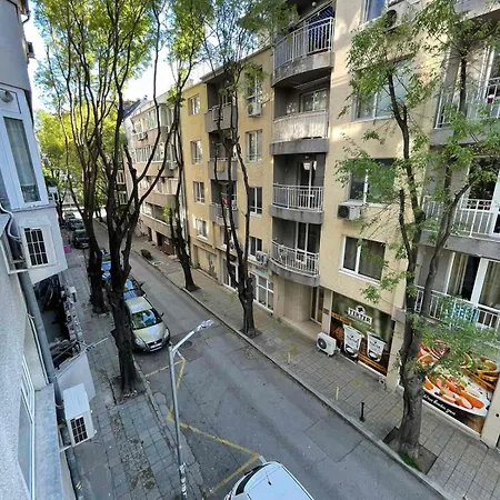 Sergeev Flat - 2 People - Chataldja Warna